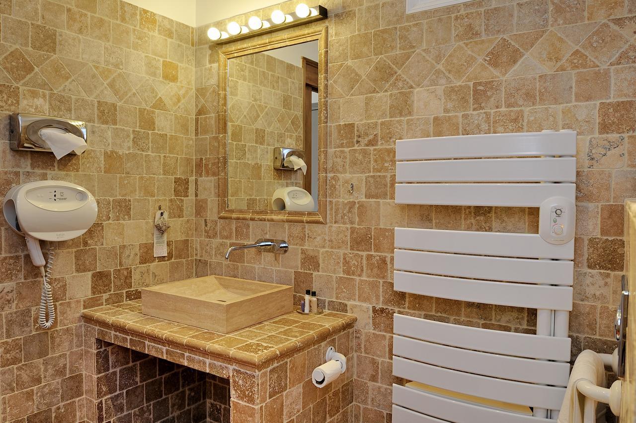 Hotel Charembeau Forcalquier Zewnętrze zdjęcie