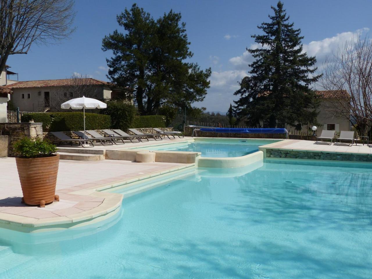 Hotel Charembeau Forcalquier Zewnętrze zdjęcie