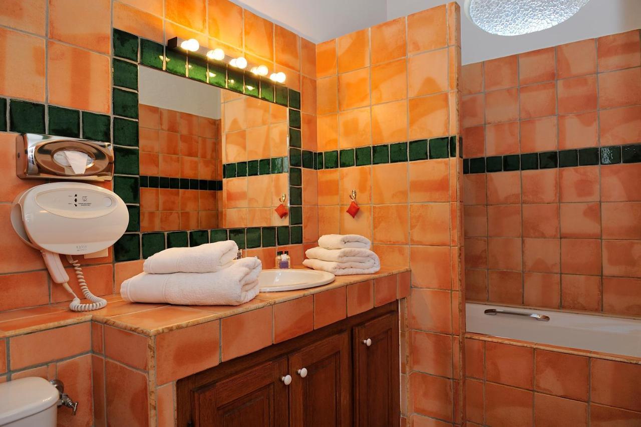 Hotel Charembeau Forcalquier Zewnętrze zdjęcie