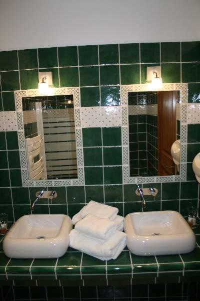 Hotel Charembeau Forcalquier Zewnętrze zdjęcie